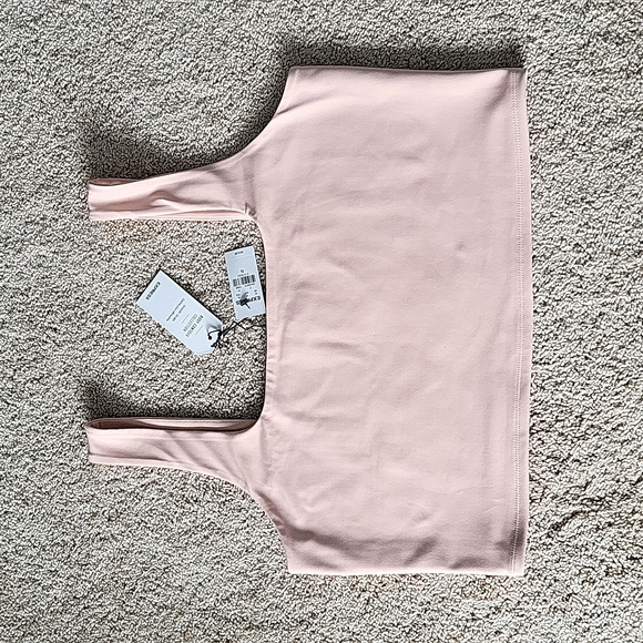 Body contour crop top - Brand new! - Picture 2 of 7